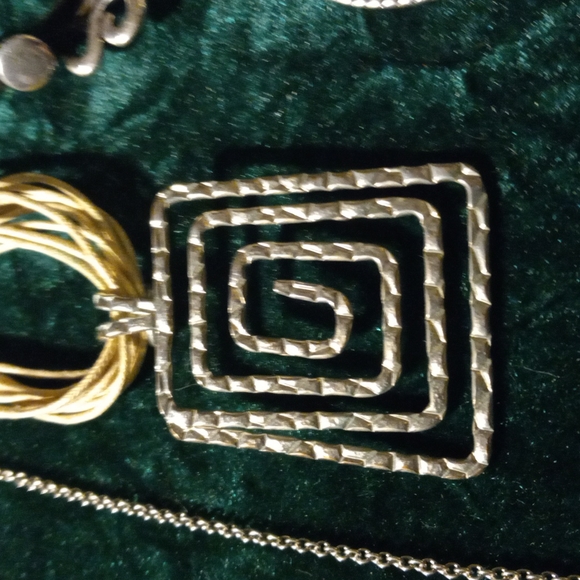 E-22 jewelry lot - Picture 4 of 7